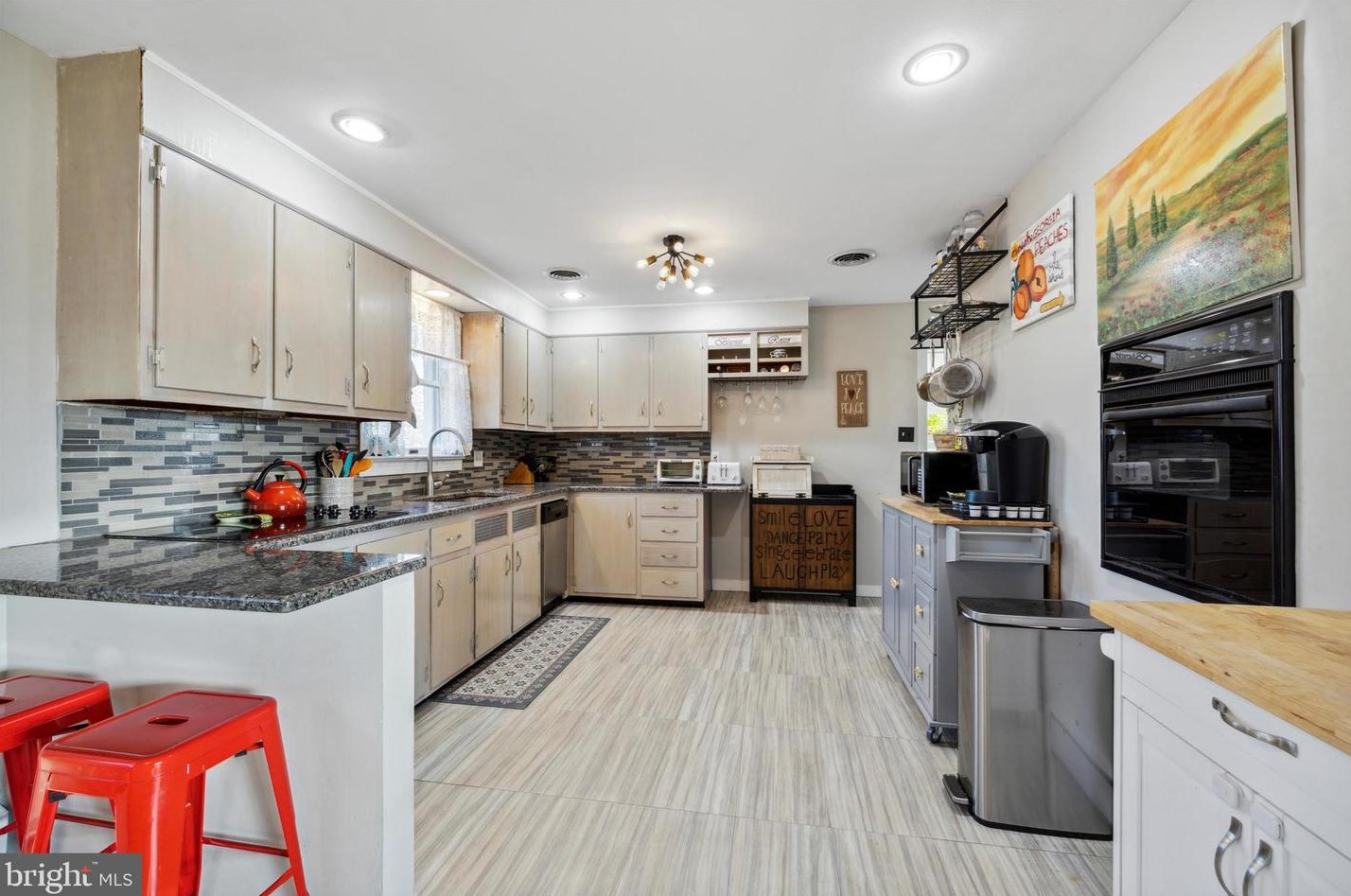 18 Oak Ln, Limerick, PA 19468