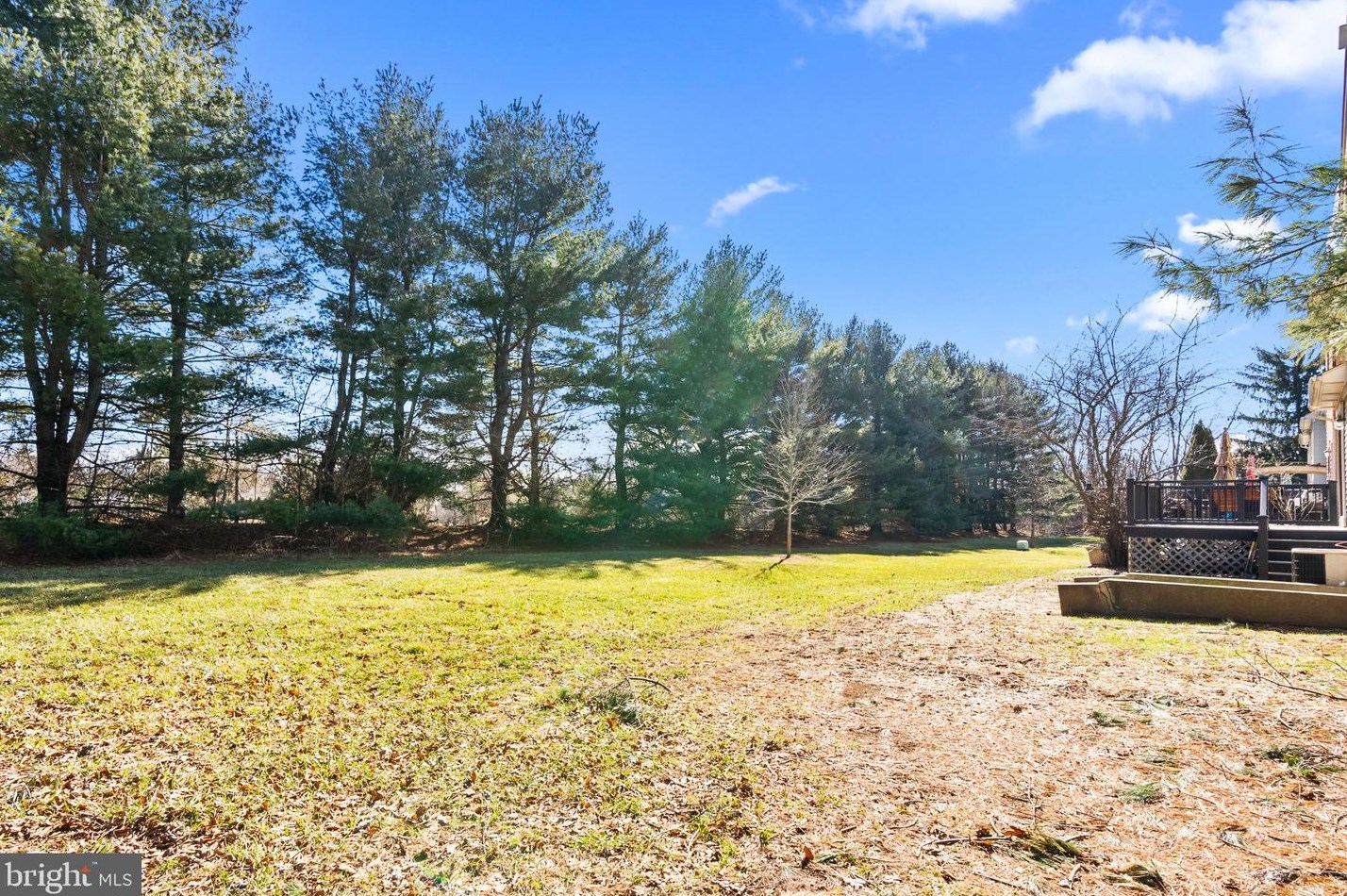 102 Rutledge Ct, North Wales PA  19454-1037 exterior