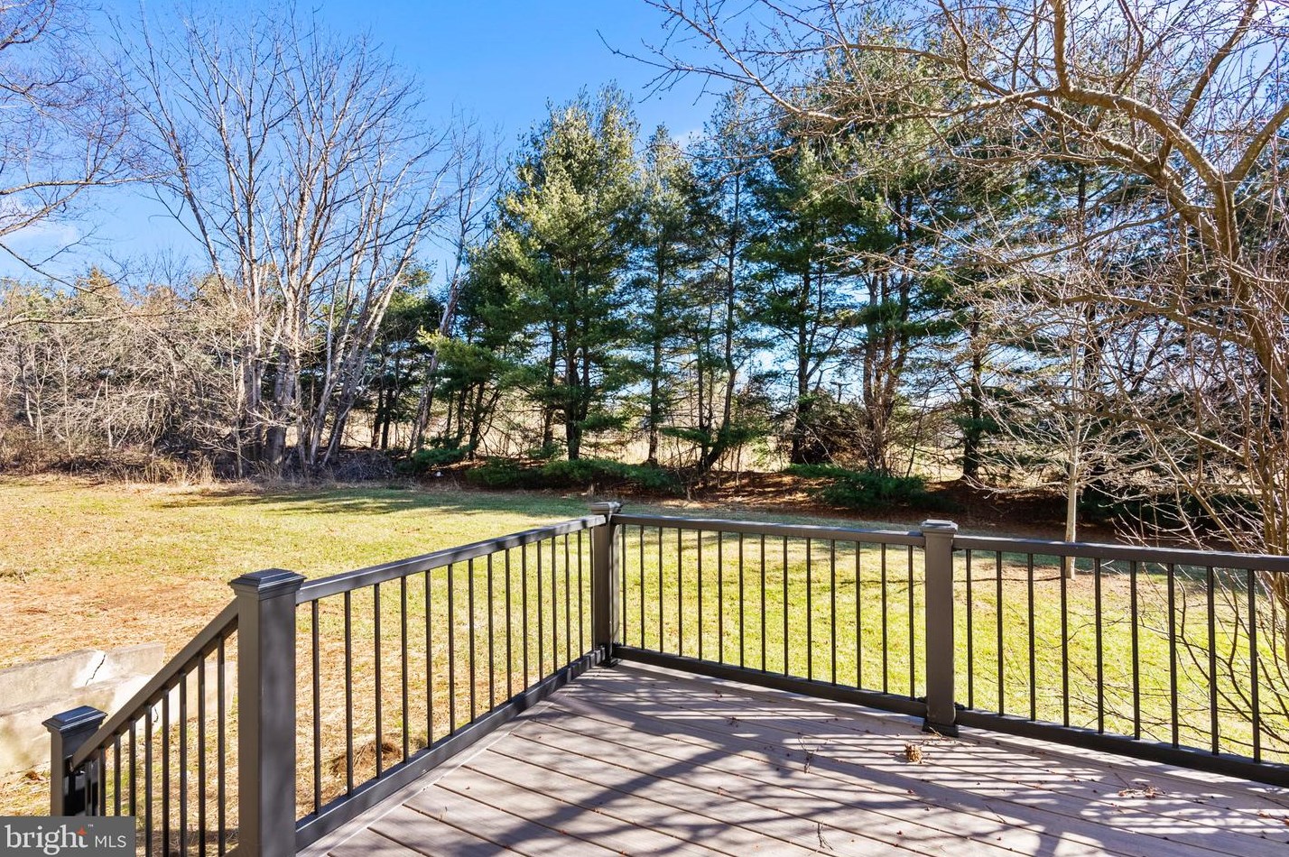 102 Rutledge Ct, North Wales PA  19454-1037 exterior