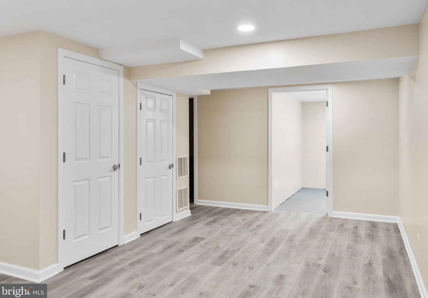 102 Rutledge Ct, North Wales PA  19454-1037 exterior