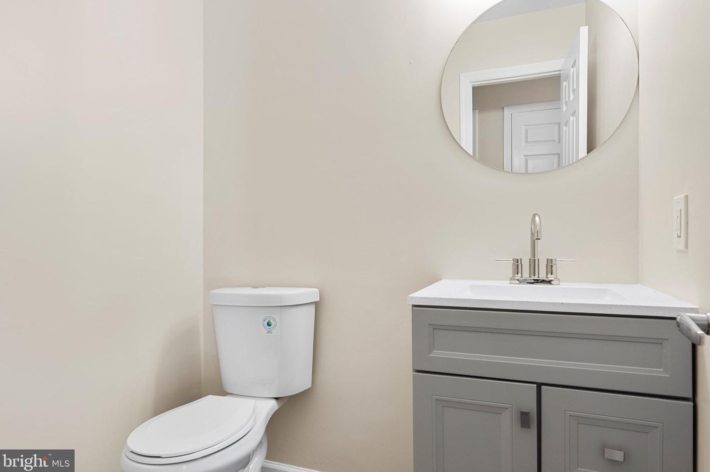 102 Rutledge Ct, North Wales PA  19454-1037 exterior