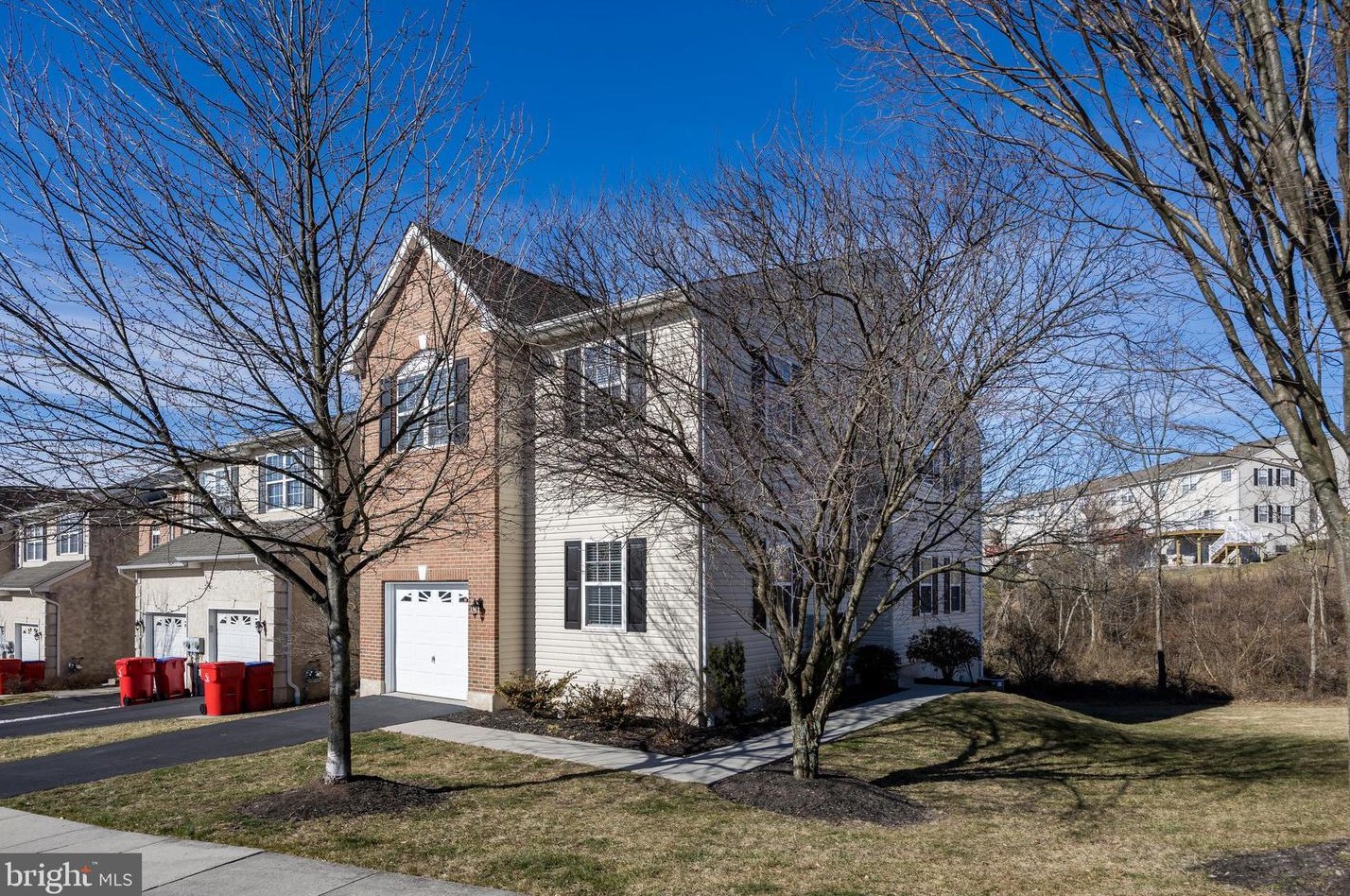 119 Stone Hill Dr, Pottstown, PA 19464-5299