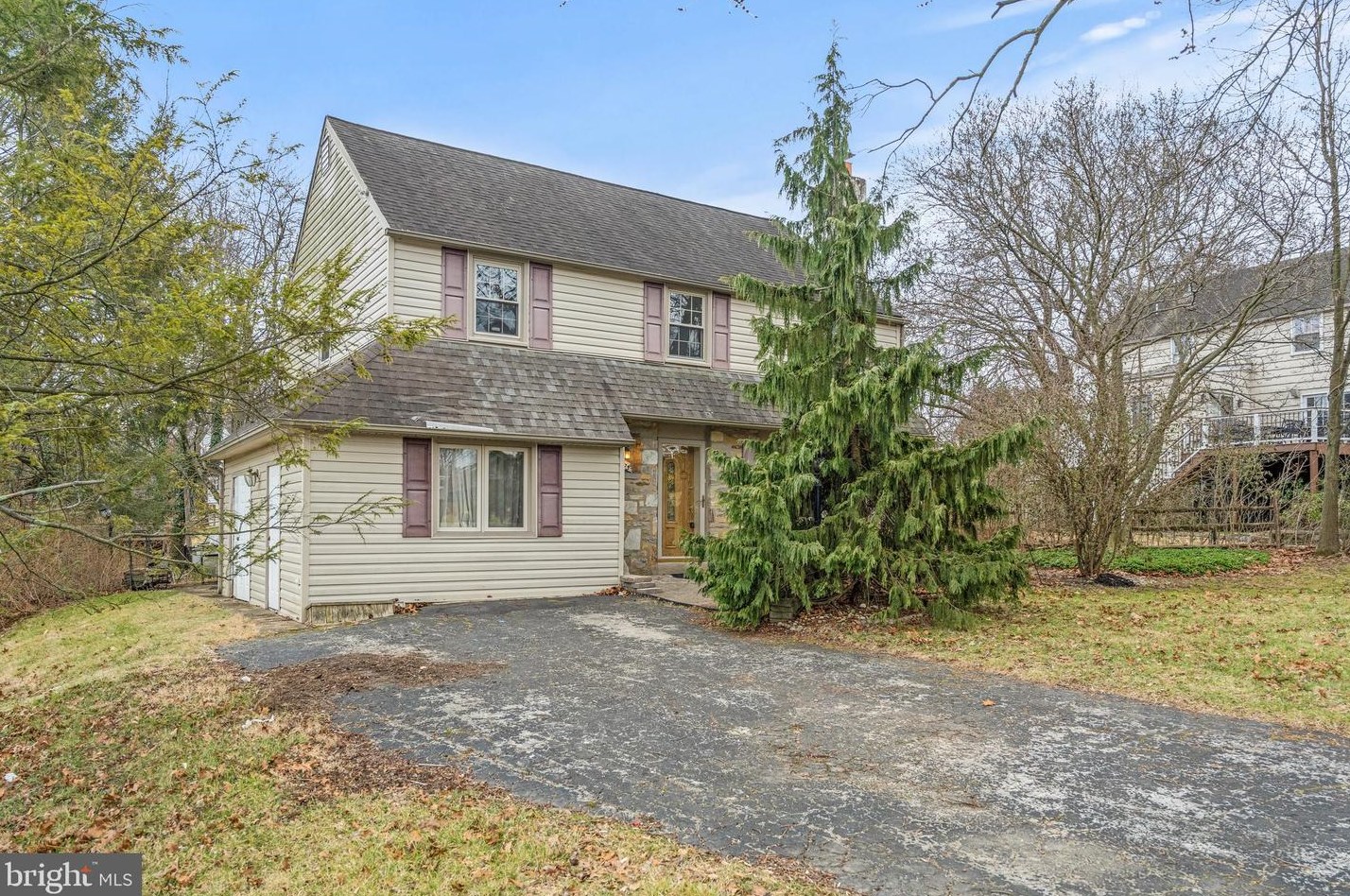 403 Valley View Rd, Willow Grove, PA 19090