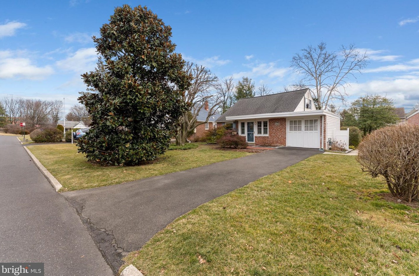 729 Garden Rd, Ardsley, PA 19038-5111