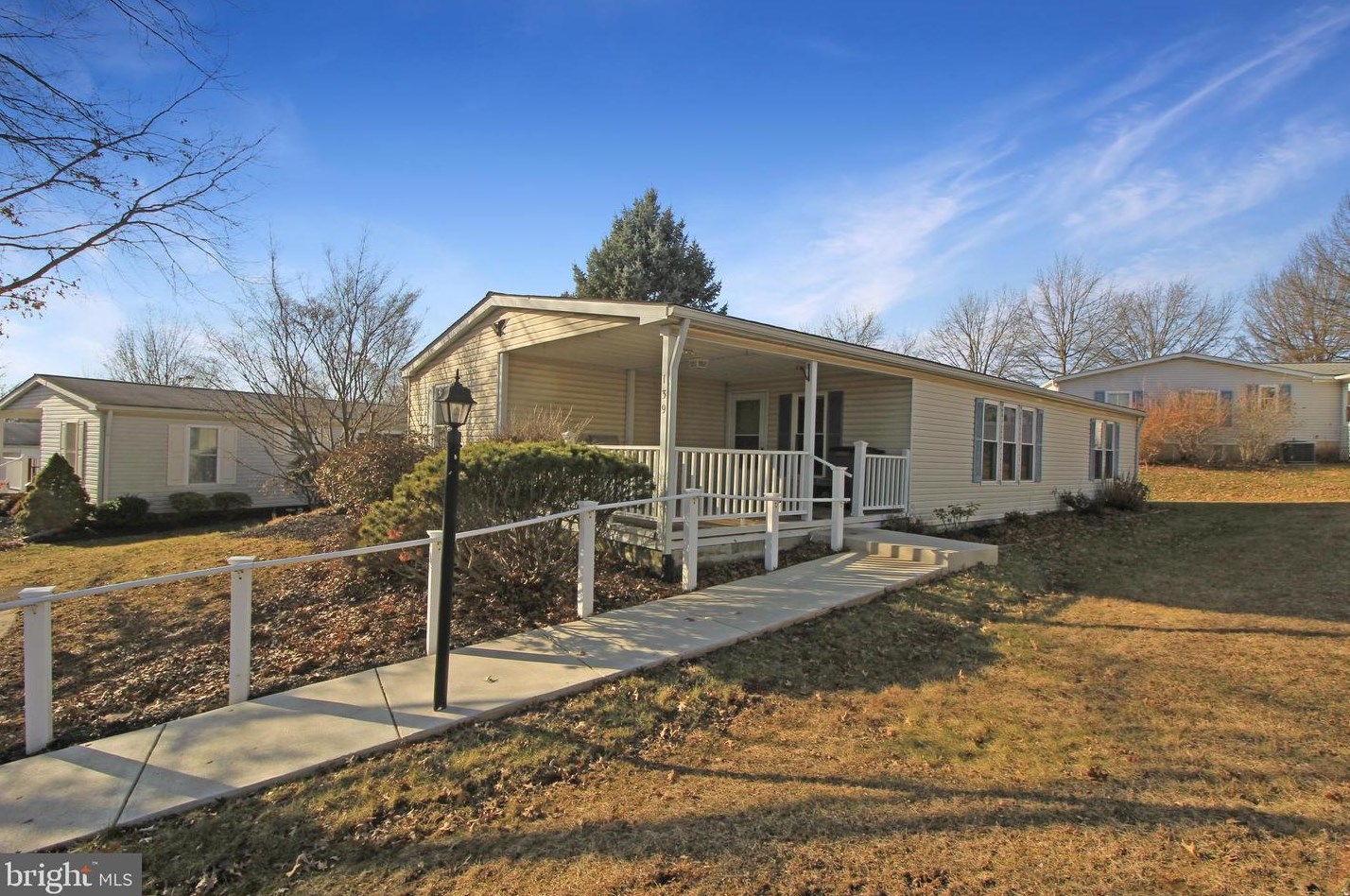 139 Deerfield Dr, Souderton, PA 18964