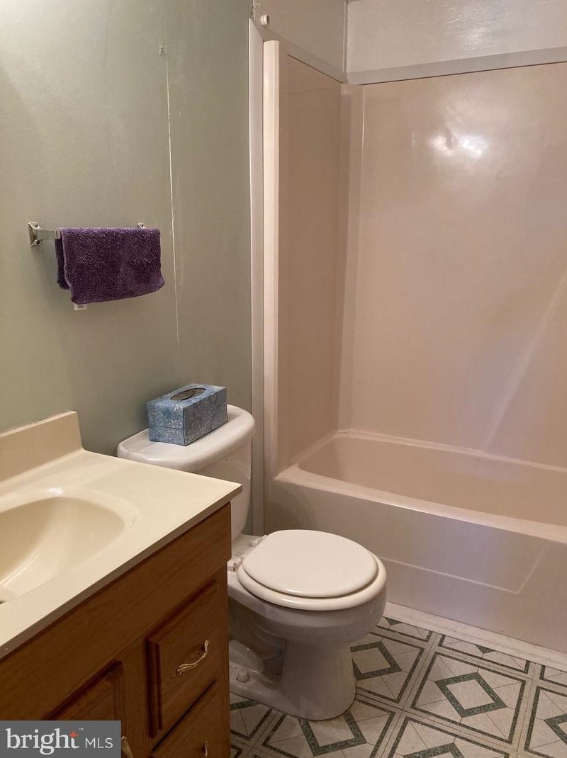 427 Running Brook Rd, North Wales PA  19454-1161 exterior