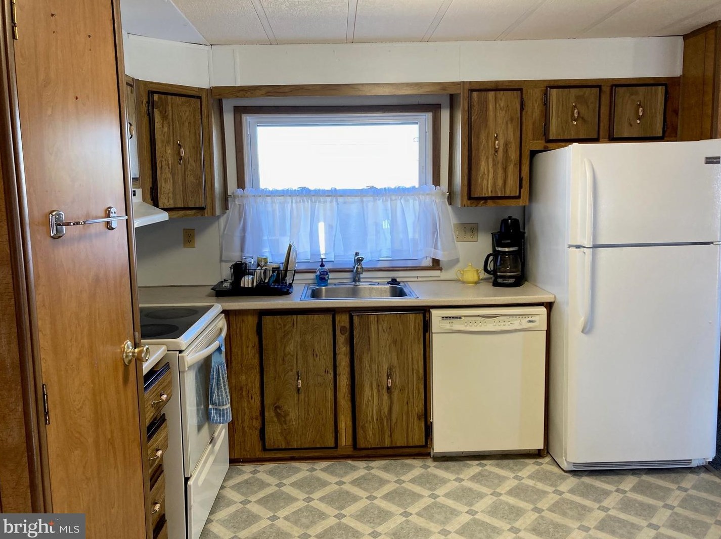 427 Running Brook Rd, North Wales PA  19454-1161 exterior