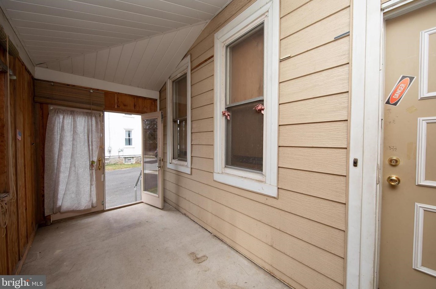 235 Plymouth Ave, Oreland, PA 19075