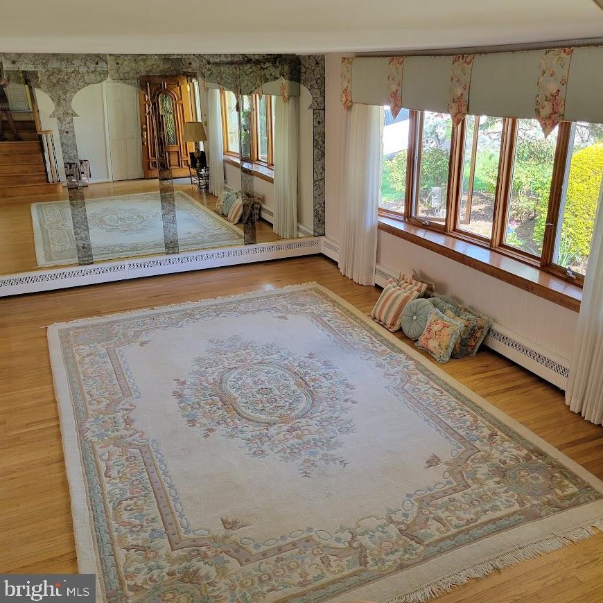 966 Wesley Ave, Huntingdon Valley, PA 19006
