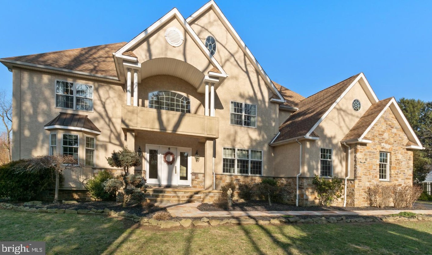 455 Pheasant Dr, Huntingdon Valley, PA 19006