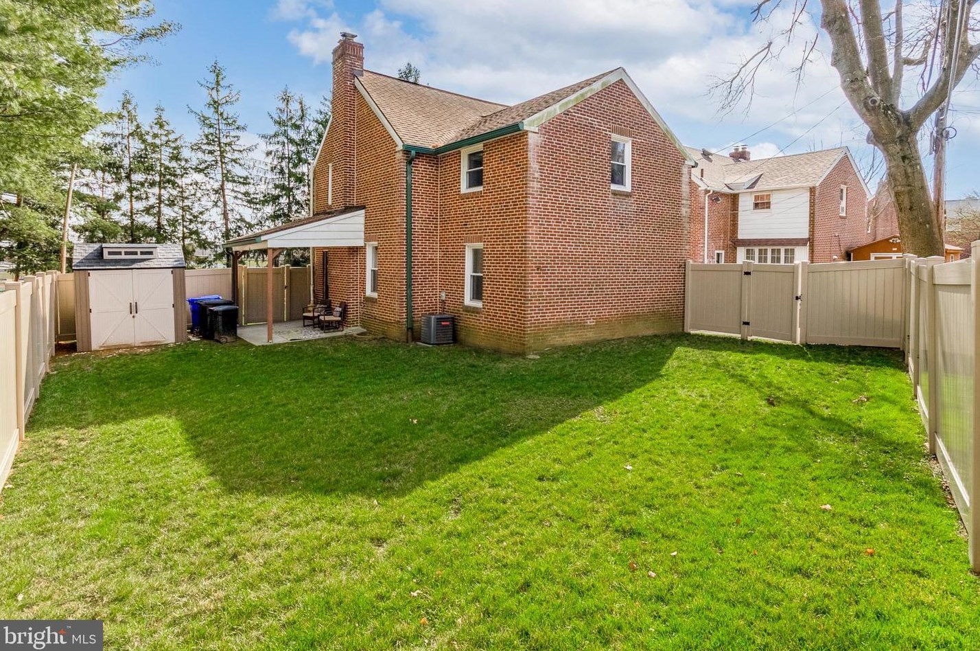25 Evergreen Ave, Wyncote, PA 19095