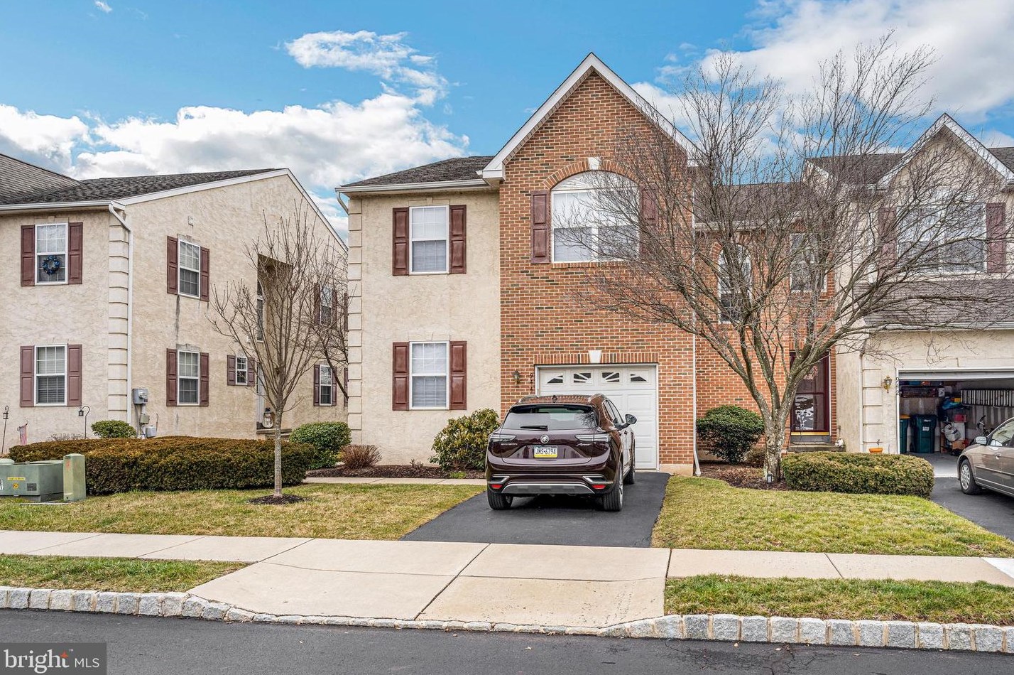 944 Vanguard Dr, Red Hill, PA 18076-1491
