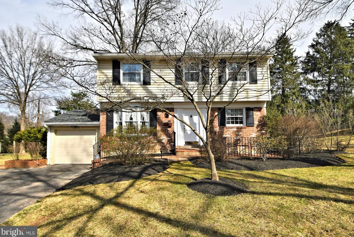 1673 Sylvan Dr, Blue Bell, PA 19422