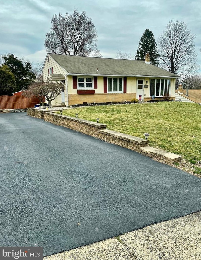 1106 Division Ave, Willow Grove, PA 19090