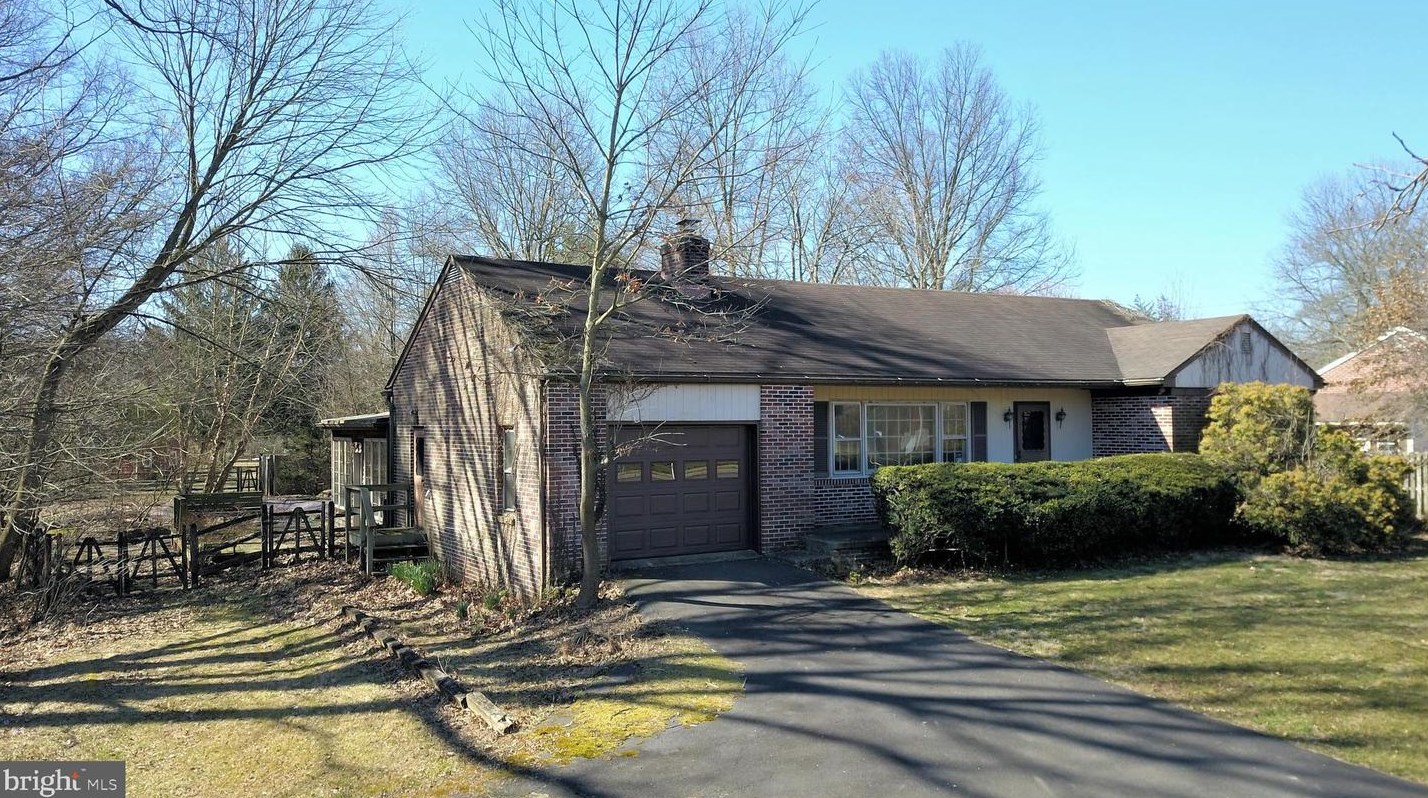 2247 E Orvilla Rd, Hatfield, PA 19440