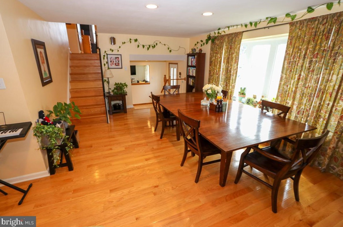 347 Keats Rd, Huntingdon Valley, PA 19006