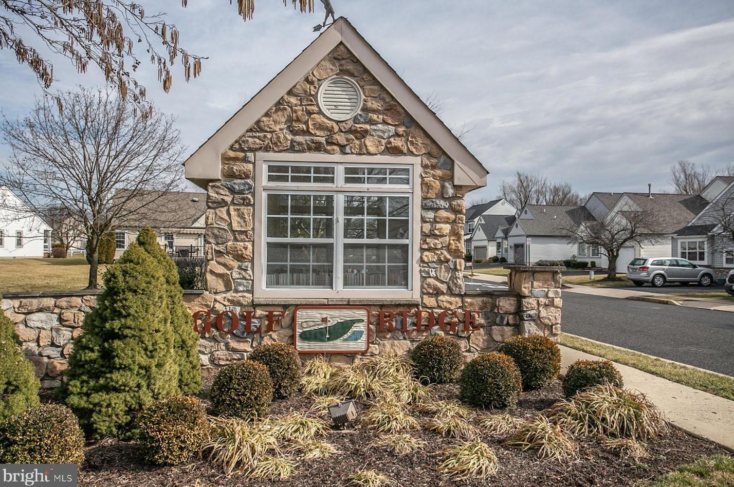 13 Sand Trap Dr, Limerick, PA 19468