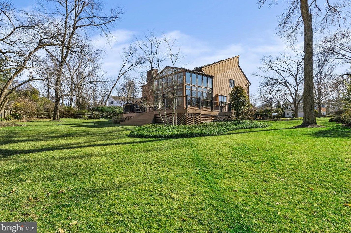 635 Bernstein Ln, North Wales PA  19454-2475 exterior