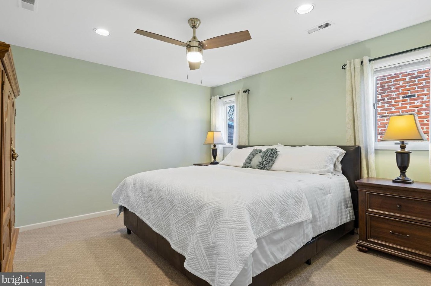 635 Bernstein Ln, North Wales PA  19454-2474 exterior