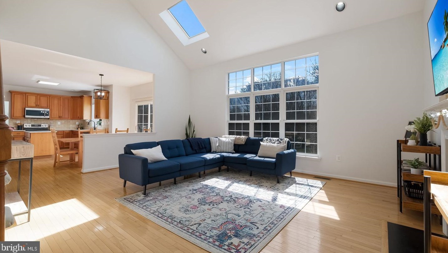 129 Raven Hollow Dr, North Wales PA  19454-4427 exterior