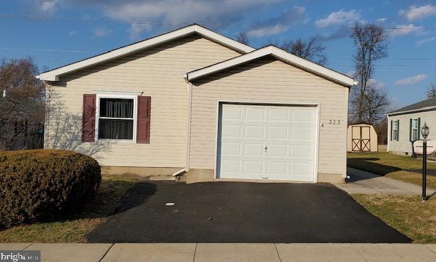 323 Farm Ln, North Wales, PA 19454-2349