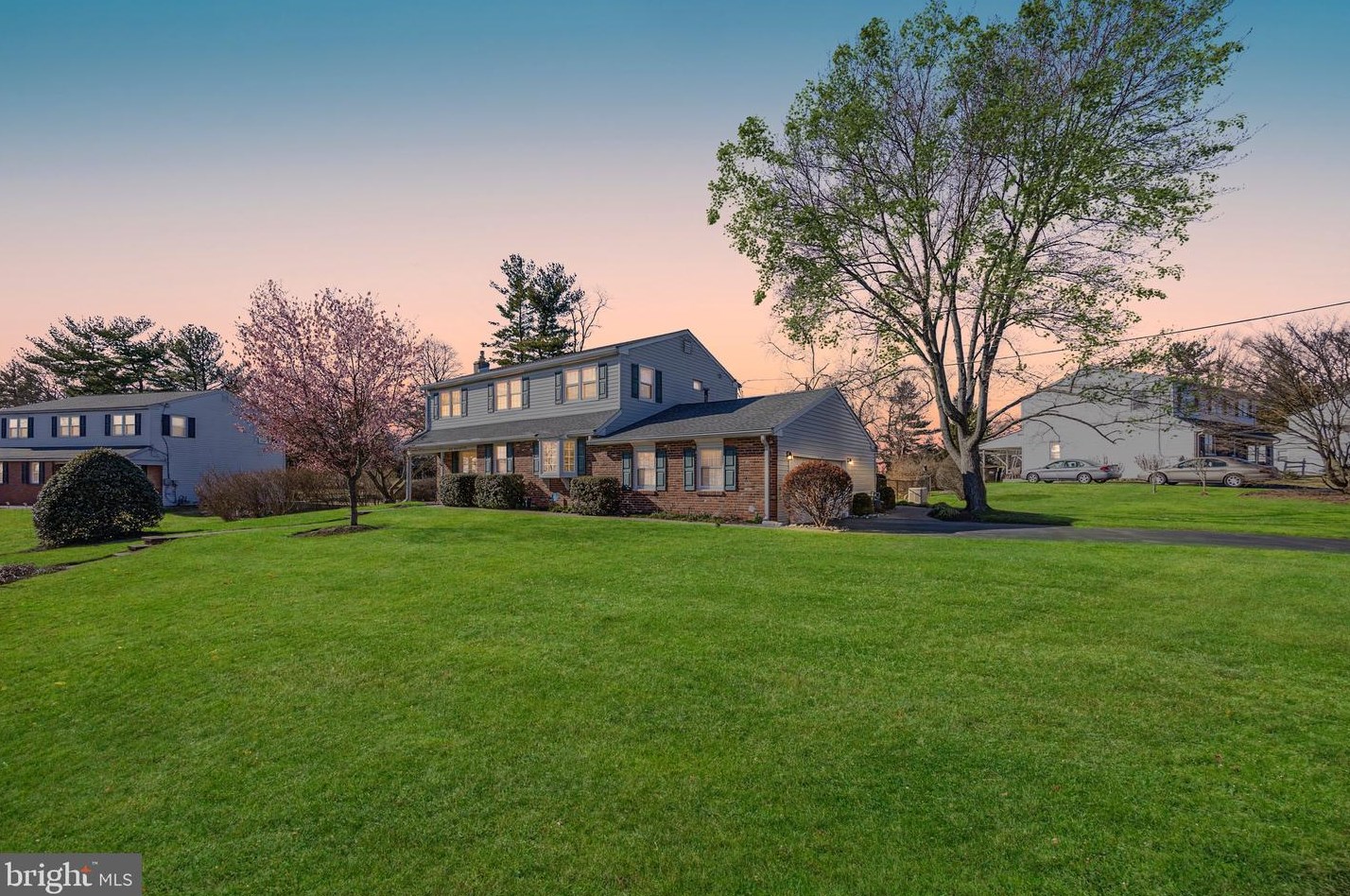 629 Manchester, Norristown, PA 19403