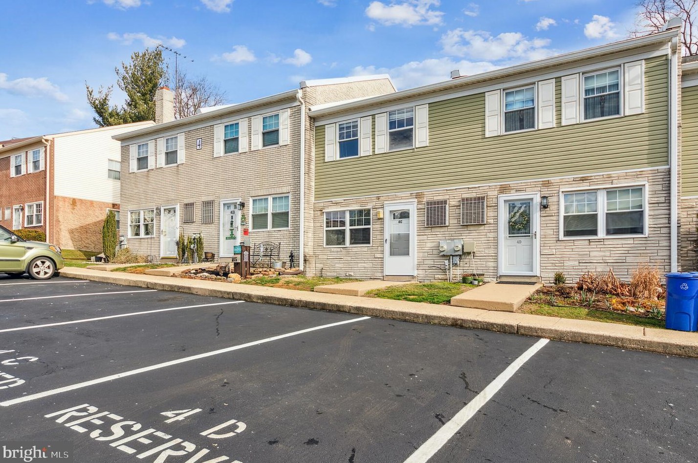 515 N York Rd #4c, Willow Grove, PA 19090