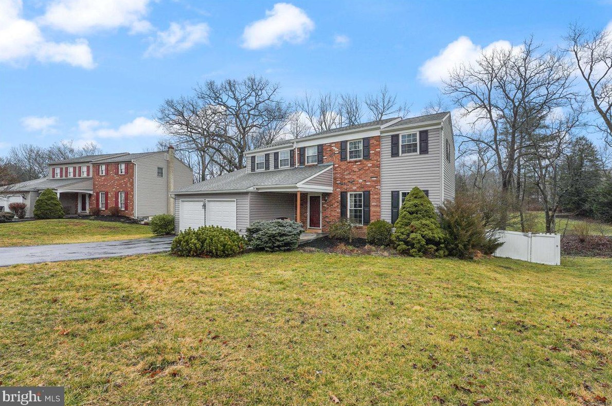 511 Colony Dr, Collegeville, PA 19426