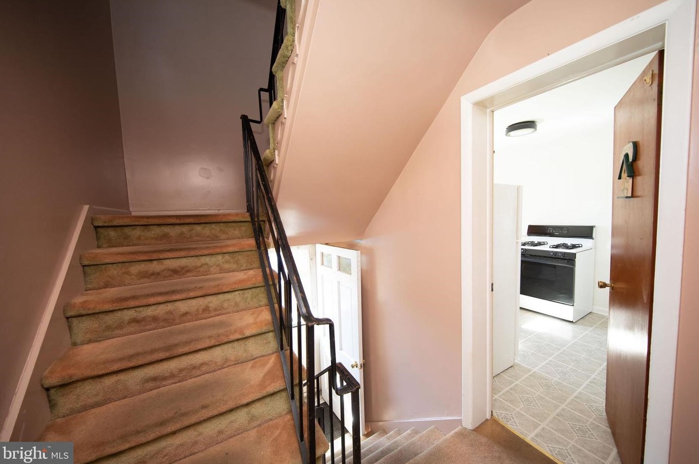 227 Plymouth Ave, Oreland PA  19075-1705 exterior