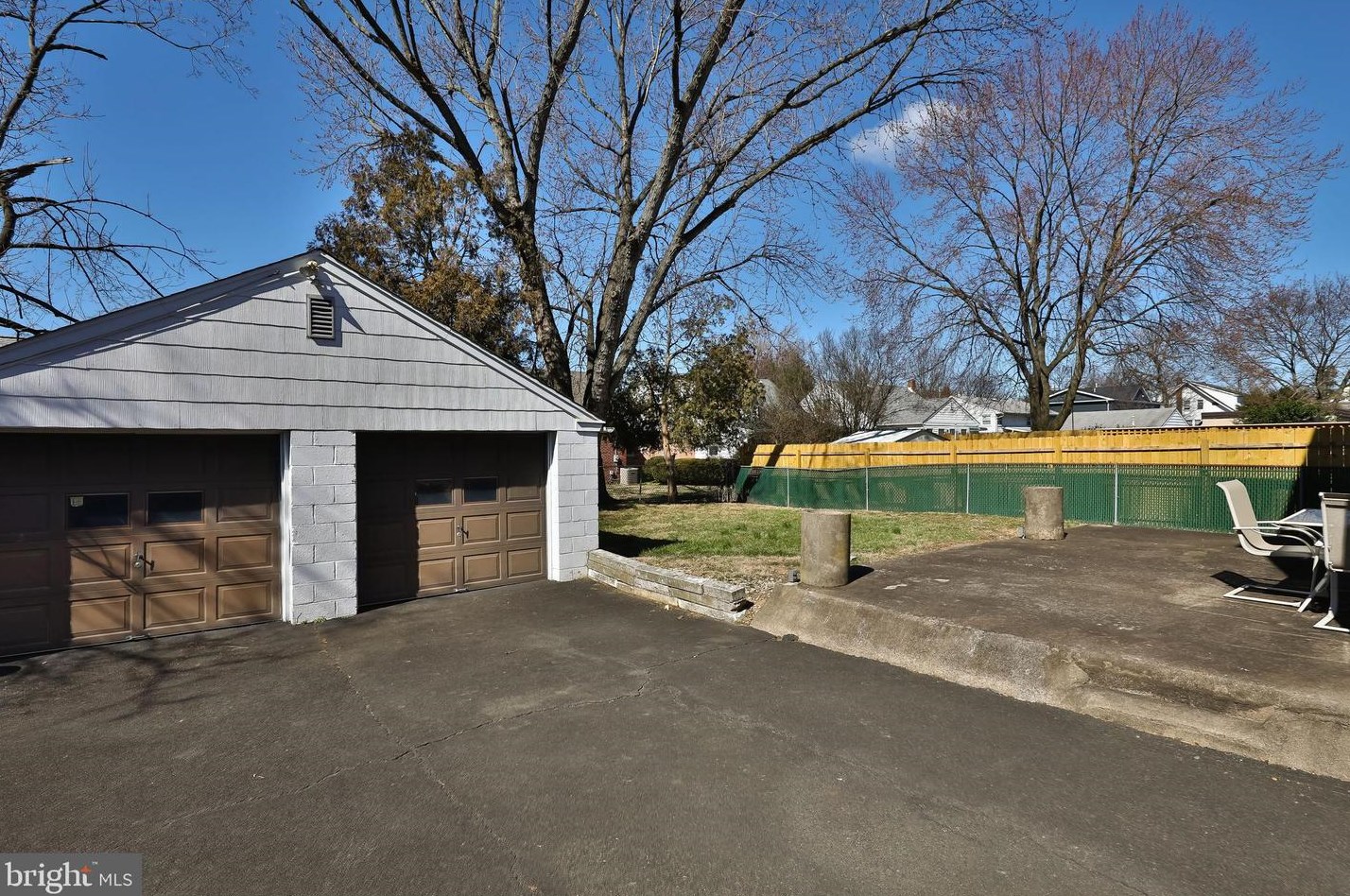 227 Plymouth Ave, Oreland PA  19075-1705 exterior