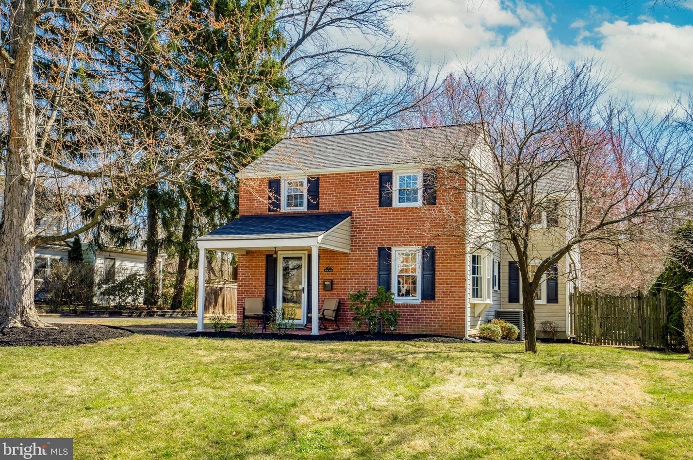 22 Briar Rd, Oreland, PA 19075-2227