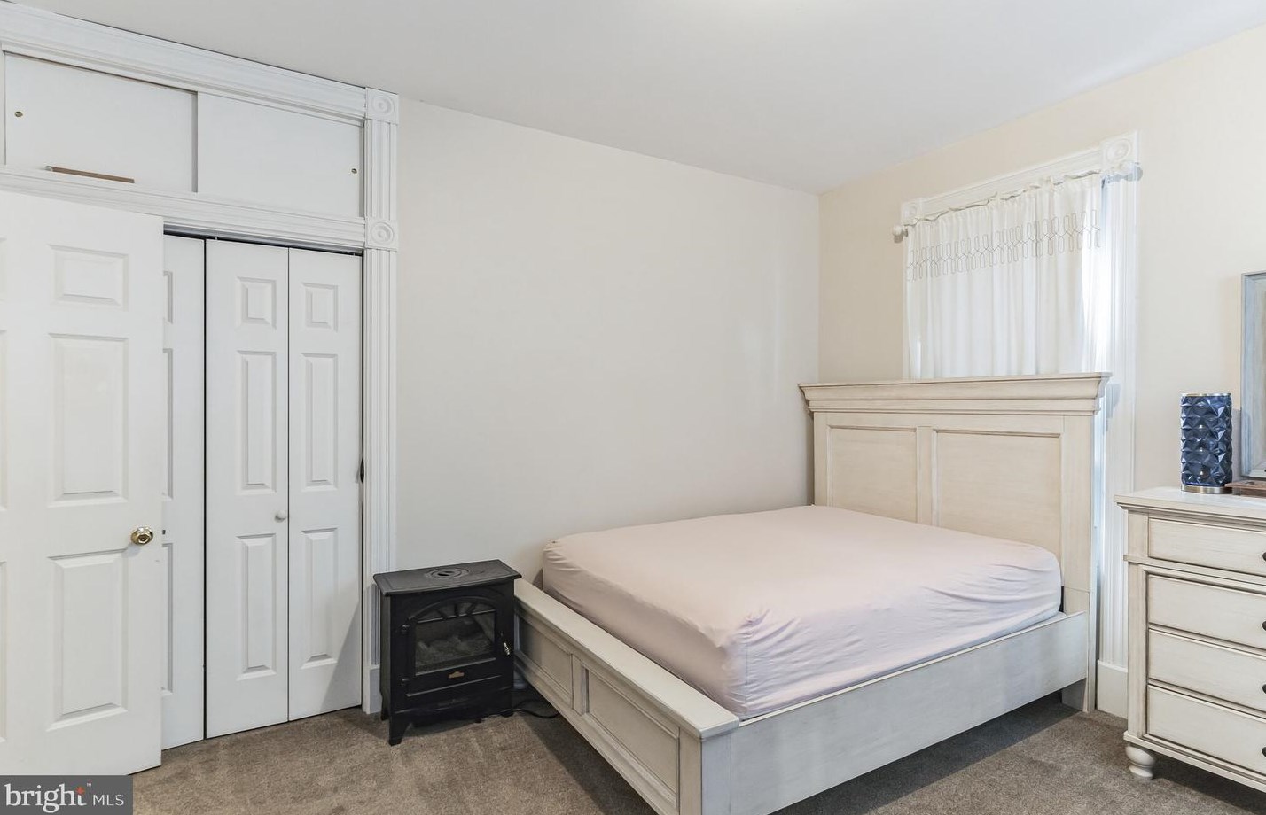 210 N York St, Pottstown, PA 19464