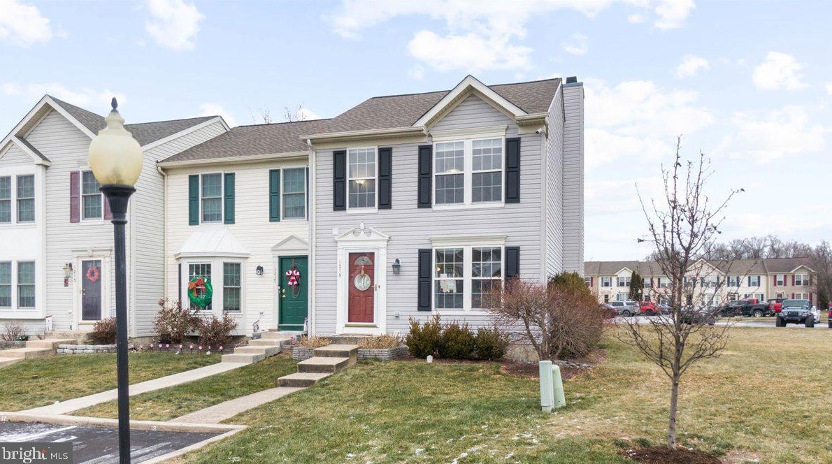 1219 Hunter Ln, Perkiomenville, PA 18074
