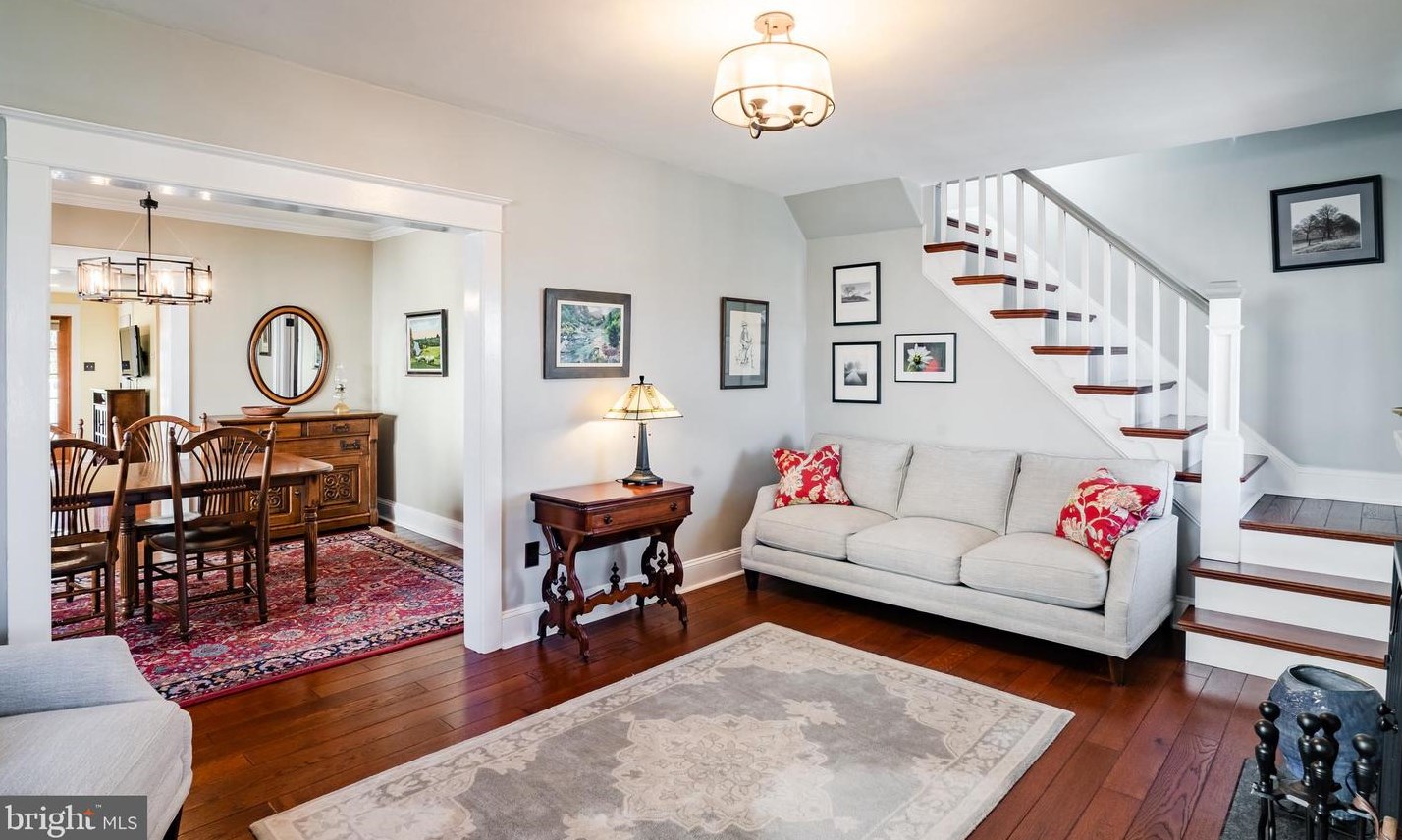 731 Edge Hill Rd, Ardsley, PA 19038-3819