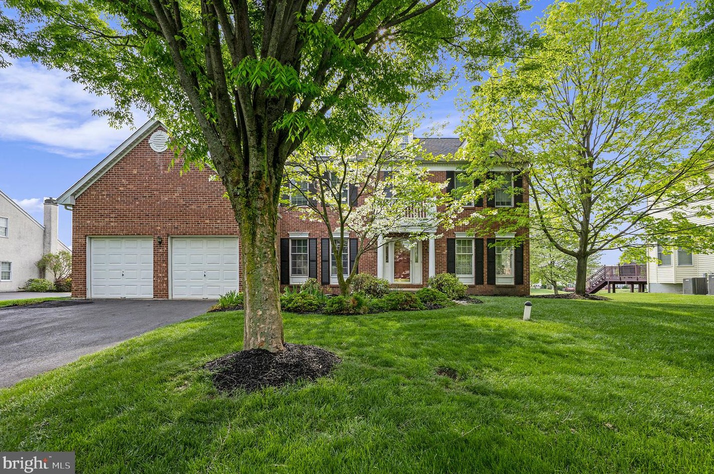225 Hazeltine Cir, Blue Bell, PA 19422