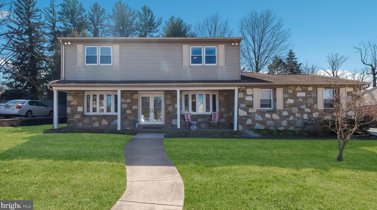 160 Kirk Dr, Huntingdon Valley, PA 19006