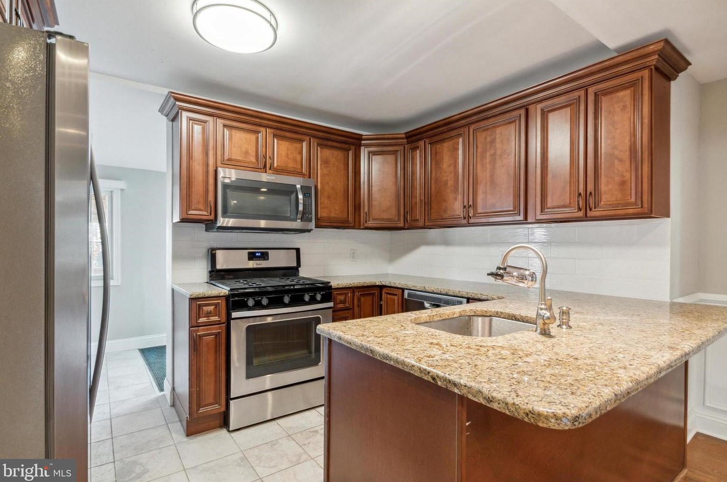 641 Maple Ave, Ardsley, PA 19038