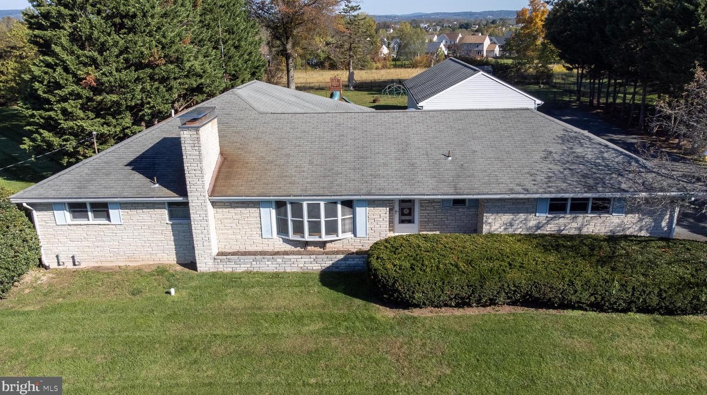 401 E Moyer Rd, Pottstown, PA 19464
