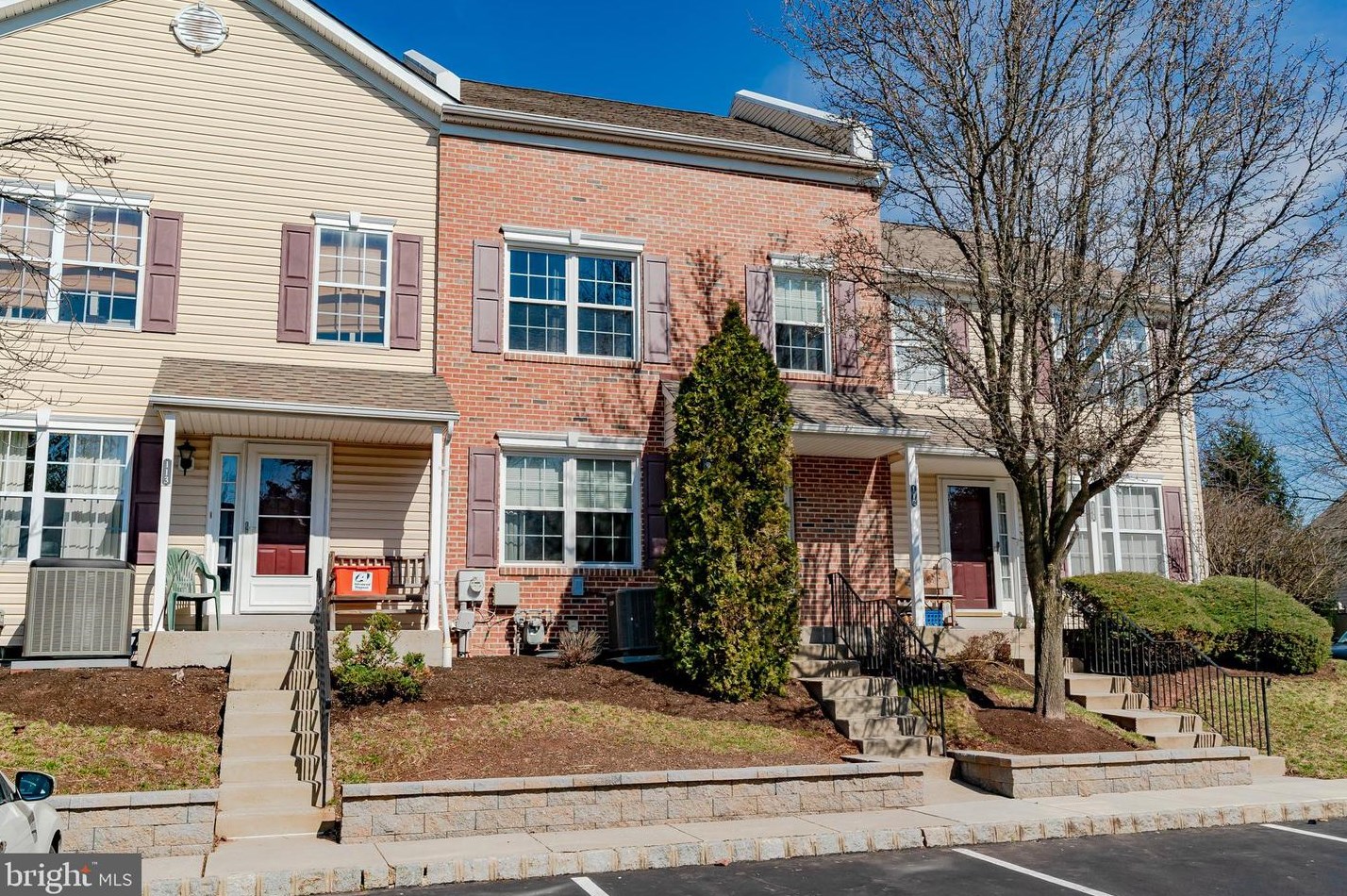 112 Runnymede Ct, Harleysville, PA 19438