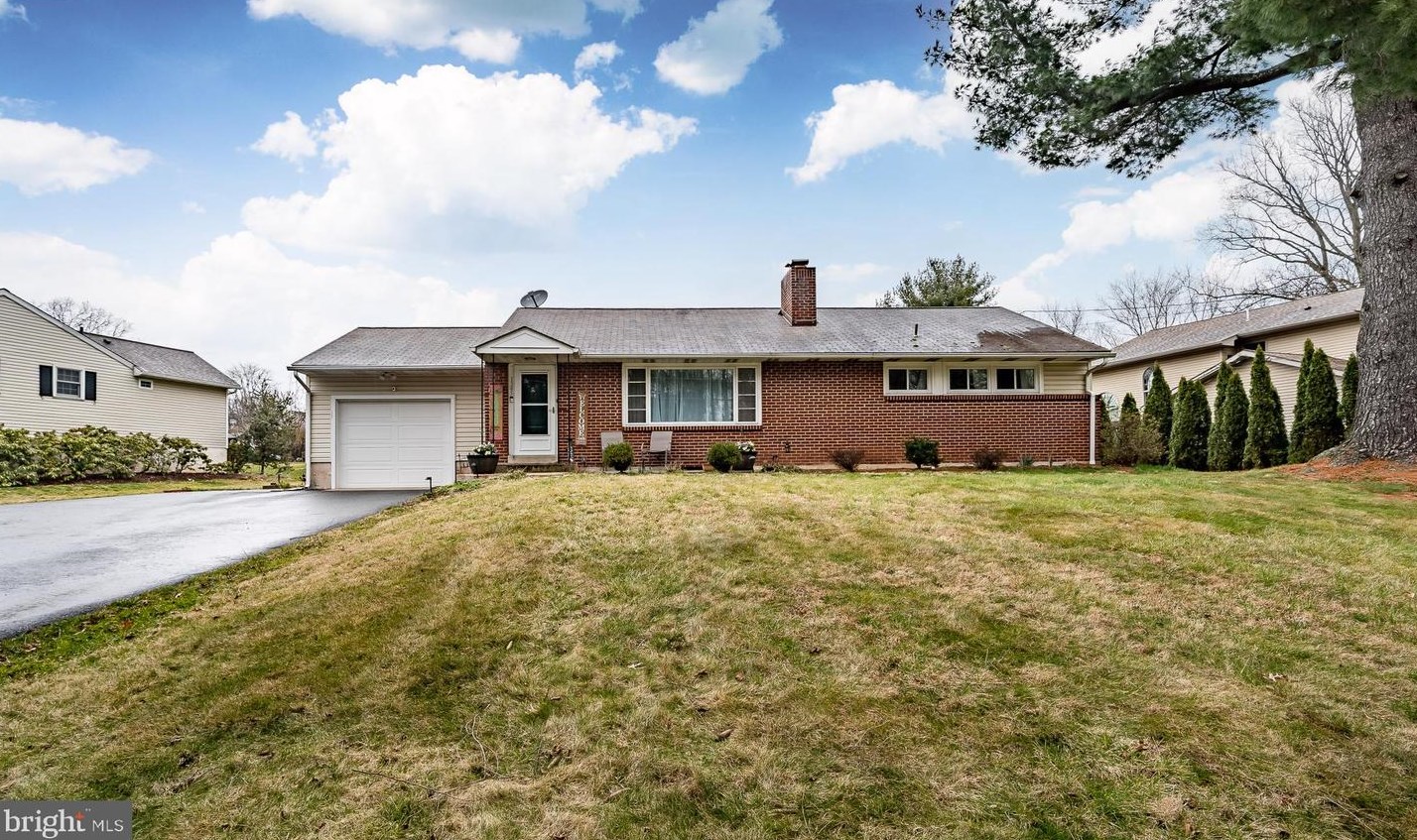 1345 Grosser Rd, Gilbertsville, PA 19525