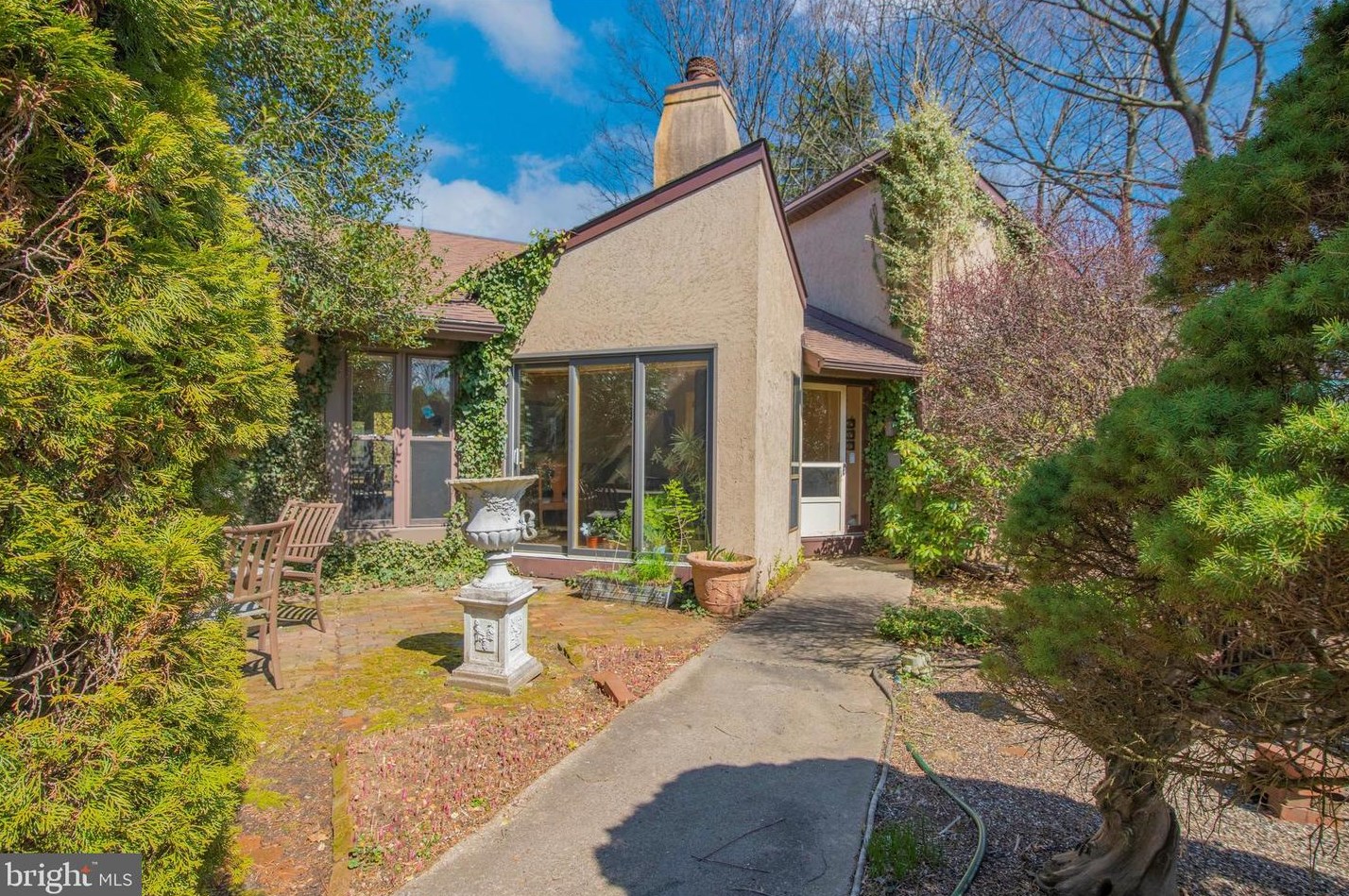 655 Lindley Rd, Ardsley, PA 19038-2045