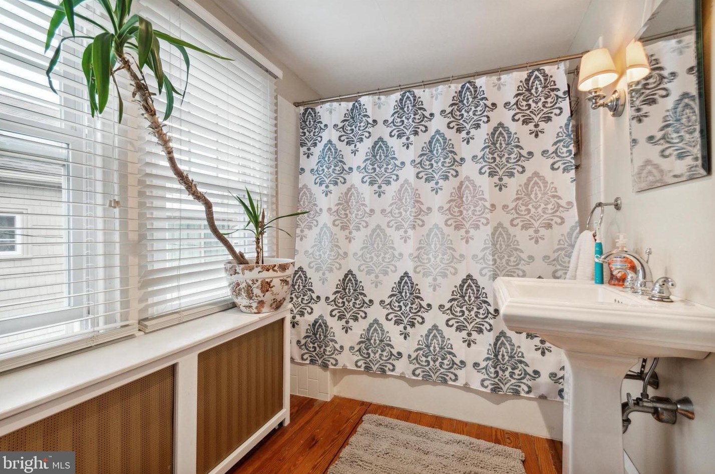 1021 Pleasant St, Ardsley PA  19038-8028 exterior