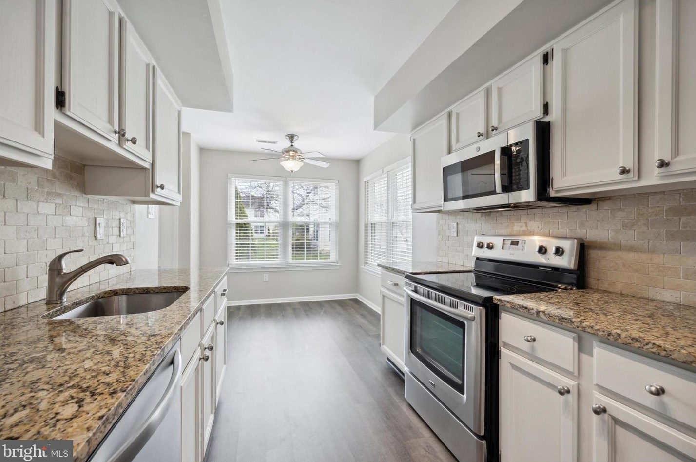 6800 Colonial Ct, North Wales PA  19454-3732 exterior