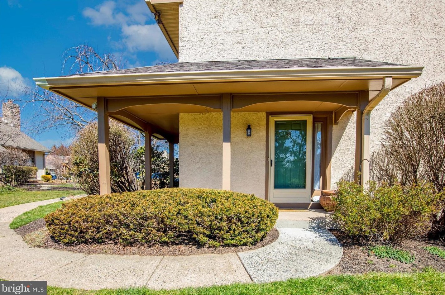 17 Highgate Ln, Blue Bell, PA 19422