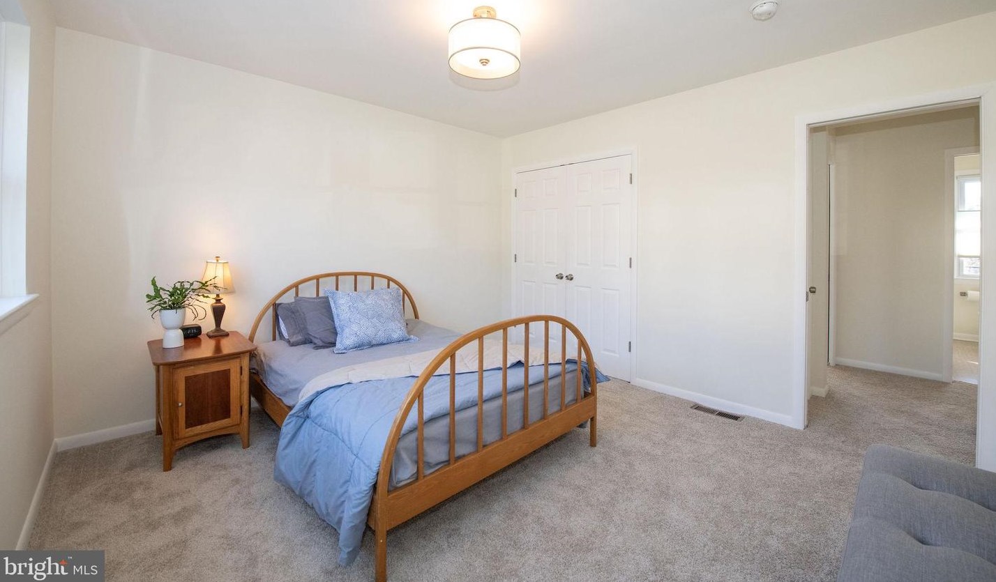 241 Limekiln Pike, Ardsley PA  19038-3319 exterior