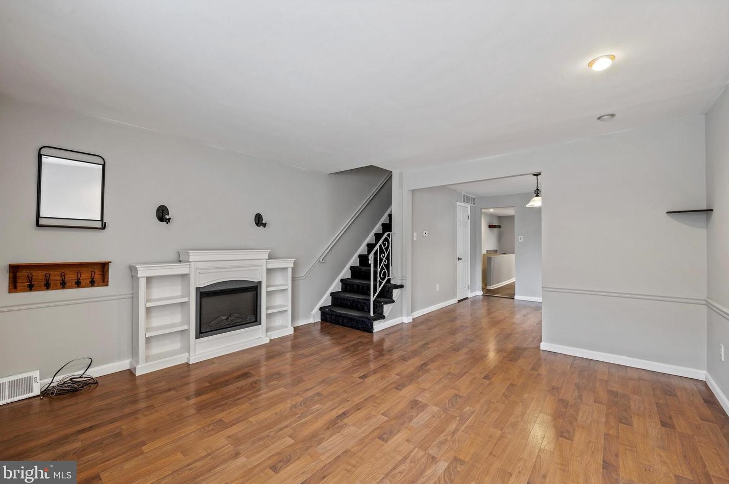 520 Woodland Ave, Cheltenham, PA 19012