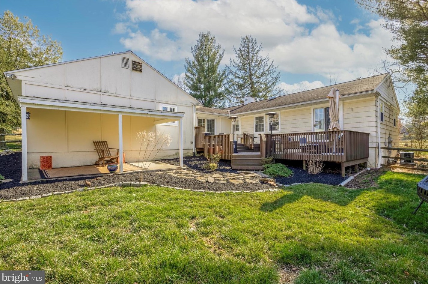 442 Meadowcroft Rd, Wayne, PA 19087