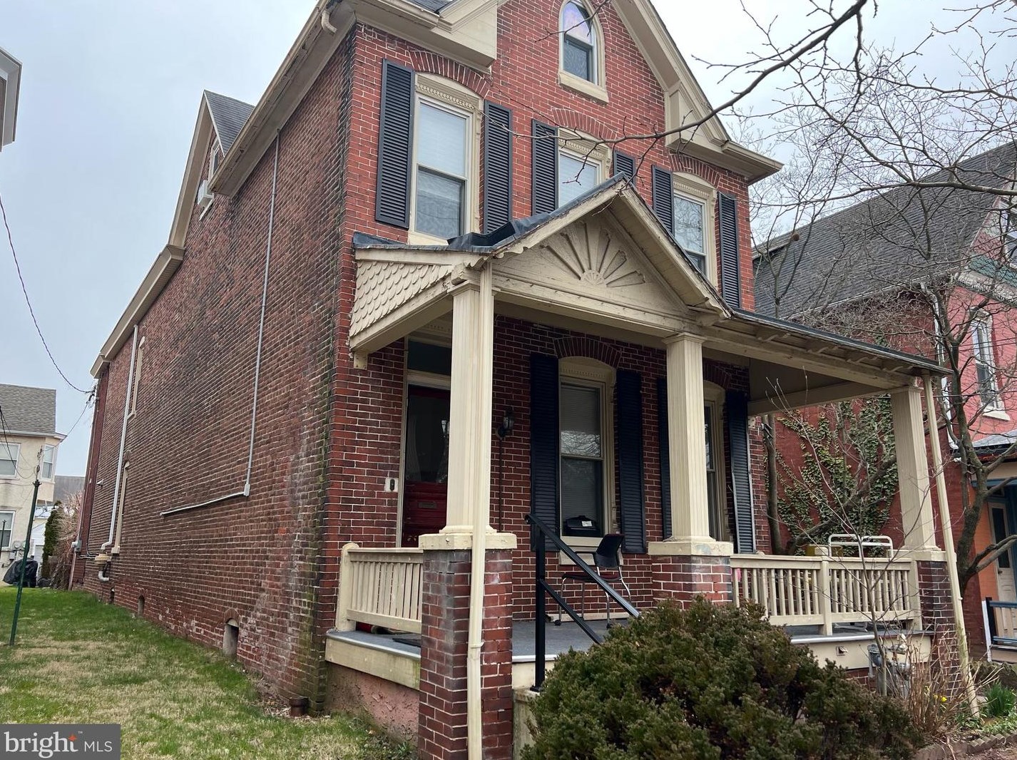 506 Charlotte St, Pottstown PA  19464-4603 exterior