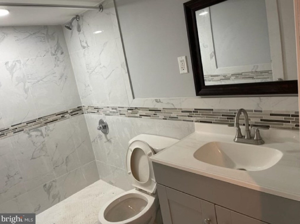 1460 Manoa Rd, Penn Wynne PA  19096-3502 exterior