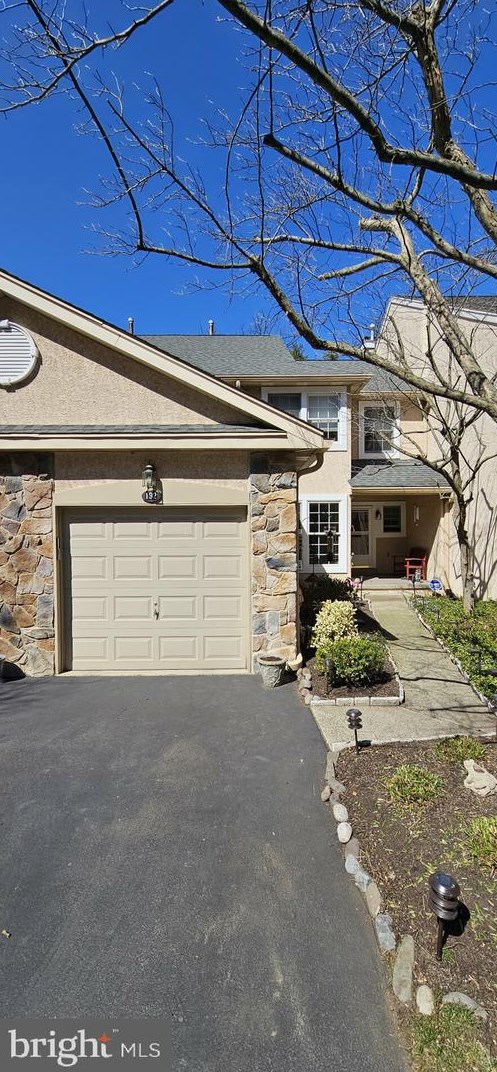 192 Linden Dr #192, Melrose Park, PA 19027